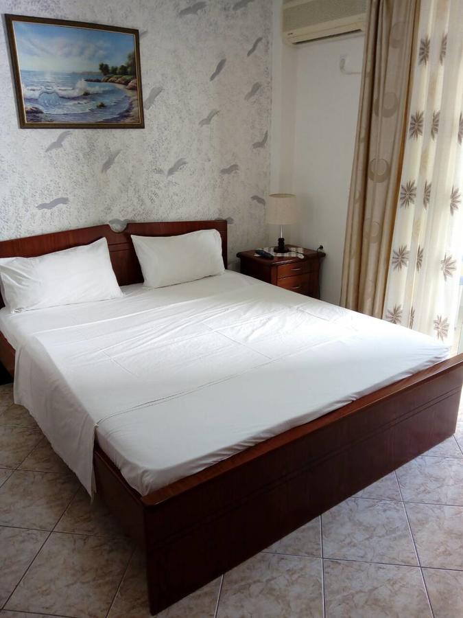 Hotel Klironomi Sarande Ngoại thất bức ảnh